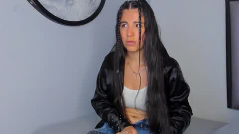 Snapshot of lucy__23 chatting on 28, 10, 2025 online show from 28, 10, 2025