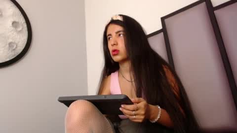 Snapshot of lucy__23 chatting on 12, 11, 2025 online show from 12, 11, 2025