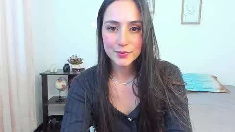 Lucia online show from 9, 9, 2025