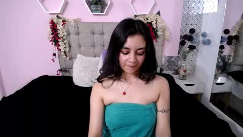 lucy_harris_ online show from 23, 2, 2025