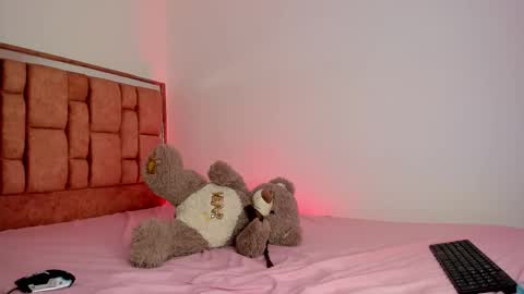 Lucy 699 online show from 21, 11, 2025