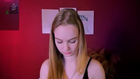 lucy_moon__ online show from 19, 11, 2025