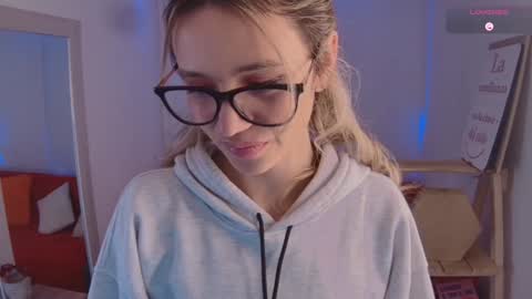 Snapshot of lucy_priincess chatting on 27, 1, 2025 lucy online show from 27, 1, 2025
