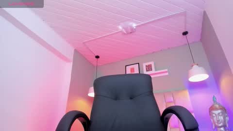 Lucy  online show from 25, 2, 2026