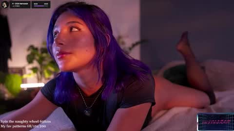 Lucy Alien  online show from 18, 10, 2025