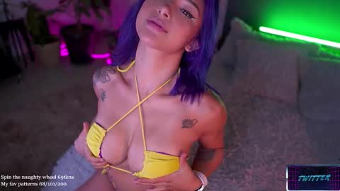 Lucy Alien  online show from 29, 11, 2025