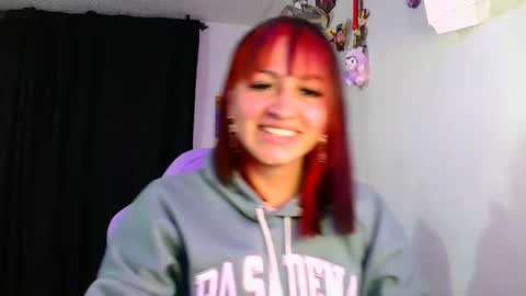 Snapshot of lucycherry__ chatting on 25, 1, 2025 LUCIA online show from 25, 1, 2025