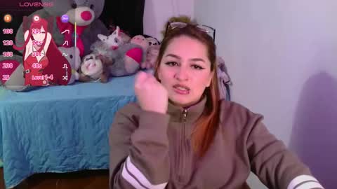 Snapshot of lucycherry__ chatting on 25, 11, 2025 LUCIA online show from 25, 11, 2025