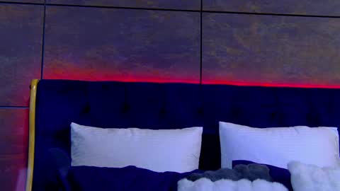 Lucy Lexton online show from 9, 3, 2026