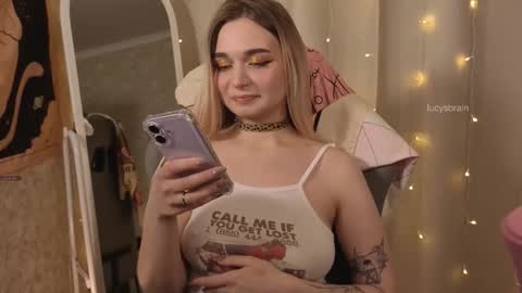 Snapshot of lucysbrain chatting on 24, 2, 2026 Lucy online show from 24, 2, 2026