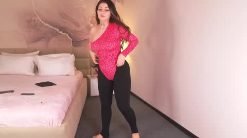 lucyvee online show from 11, 12, 2024