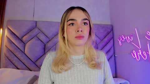 Lucy Vega online show from 12, 12, 2024