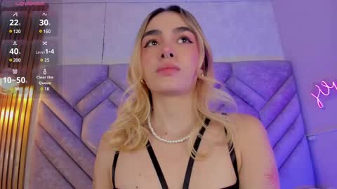 Lucy Vega online show from 14, 12, 2024