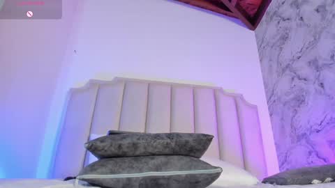 Lucy Vega online show from 8, 1, 2025