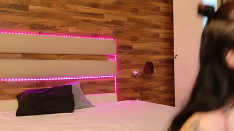 Snapshot of lucywilow chatting on 10, 12, 2024 LucyWillow online show from 10, 12, 2024