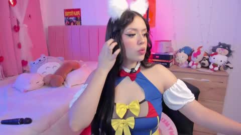 Snapshot of lucyy_peach chatting on 12, 10, 2025 LUCYY FROM HOME online show from 12, 10, 2025