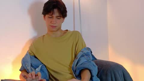 Snapshot of lui_x_dust chatting on 9, 3, 2026 Lui online show from 9, 3, 2026