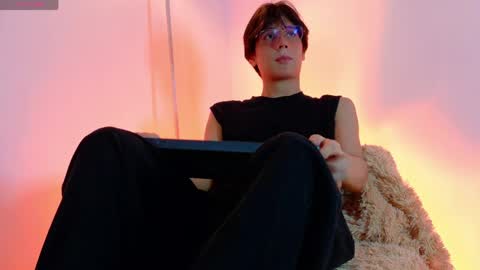 Snapshot of lui_x_dust chatting on 17, 3, 2026 Lui online show from 17, 3, 2026