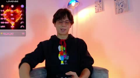 Snapshot of lui_x_dust chatting on 19, 3, 2026 Lui online show from 19, 3, 2026