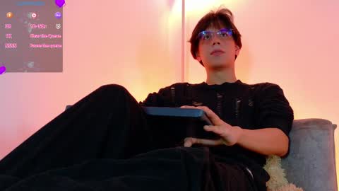 Snapshot of lui_x_dust chatting on 29, 3, 2026 Lui online show from 29, 3, 2026