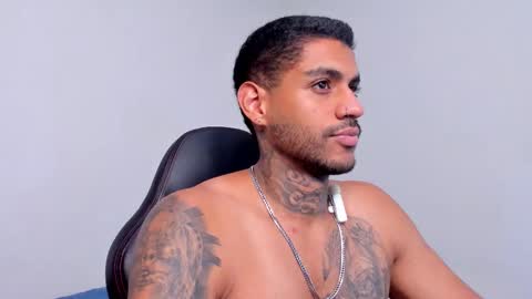 Luigi Vitale online show from 20, 10, 2025