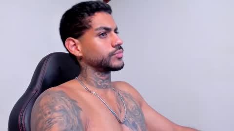 Luigi Vitale online show from 6, 11, 2025