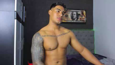 Luigi Independent model online show from 15, 11, 2025