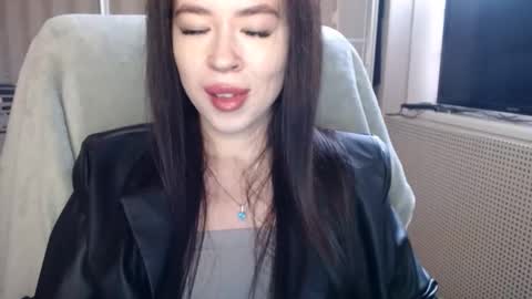 luisa lovedom online show from 10, 10, 2025