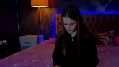 Snapshot of luisaclover chatting on 30, 11, 2025 LuisaClover online show from 30, 11, 2025