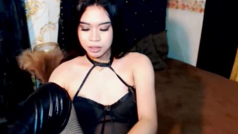 luisaellanor online show from 5, 2, 2025