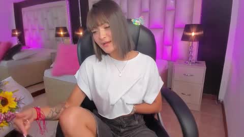 Snapshot of luisajonnes_ chatting on 9, 3, 2026 Luisa online show from 9, 3, 2026