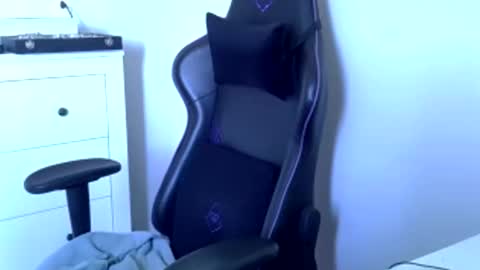 Snapshot of luizacandy chatting on 6, 11, 2025 luizacandy online show from 6, 11, 2025