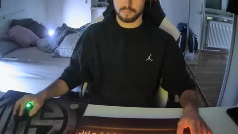 Snapshot of lukasschoetz chatting on 28, 12, 2024 lukasschoetz online show from 28, 12, 2024