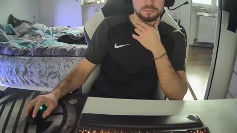 Snapshot of lukasschoetz chatting on 9, 1, 2025 lukasschoetz online show from 9, 1, 2025