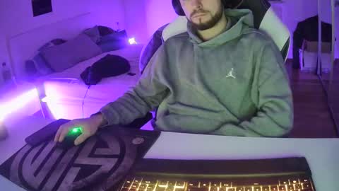 Snapshot of lukasschoetz chatting on 19, 1, 2025 lukasschoetz online show from 19, 1, 2025