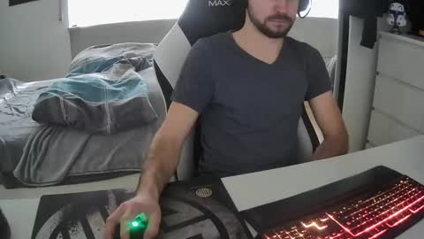 Snapshot of lukasschoetz chatting on 7, 2, 2025 lukasschoetz online show from 7, 2, 2025