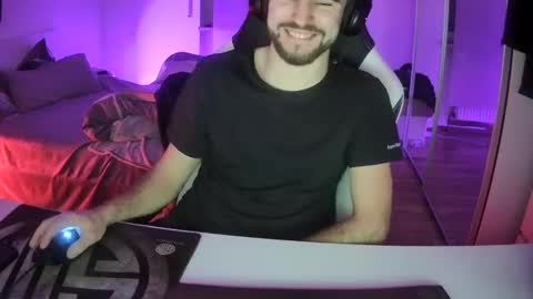 Snapshot of lukasschoetz chatting on 10, 2, 2025 lukasschoetz online show from 10, 2, 2025