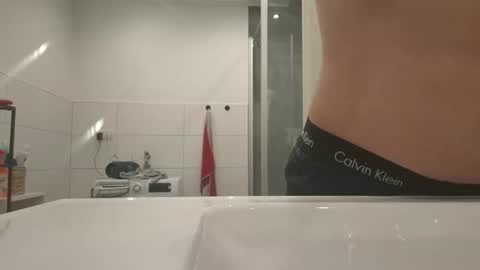 Snapshot of lukasschoetz chatting on 8, 11, 2025 lukasschoetz online show from 8, 11, 2025