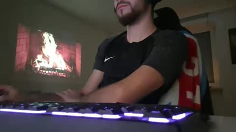 Snapshot of lukasschoetz chatting on 15, 11, 2025 lukasschoetz online show from 15, 11, 2025