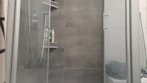 Snapshot of lukasschoetz chatting on 14, 1, 2026 lukasschoetz online show from 14, 1, 2026