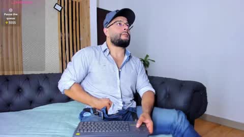 Snapshot of luke__09 chatting on 2, 1, 2025 LUKE online show from 2, 1, 2025