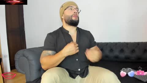Snapshot of luke__09 chatting on 9, 1, 2025 LUKE online show from 9, 1, 2025