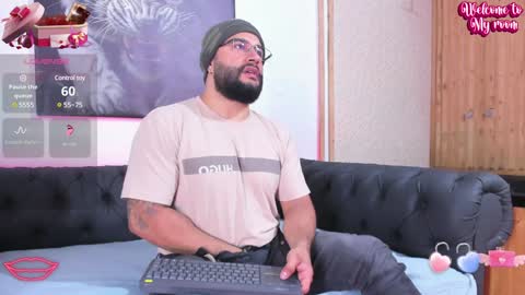 Snapshot of luke__09 chatting on 19, 1, 2025 LUKE online show from 19, 1, 2025