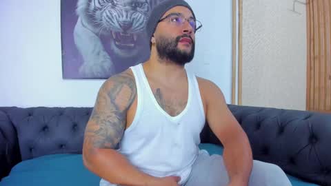 Snapshot of luke__09 chatting on 28, 2, 2025 LUKE online show from 28, 2, 2025