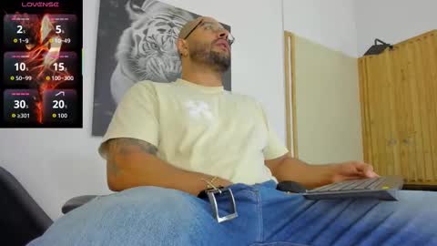 Snapshot of luke__09 chatting on 20, 9, 2025 LUKE online show from 20, 9, 2025