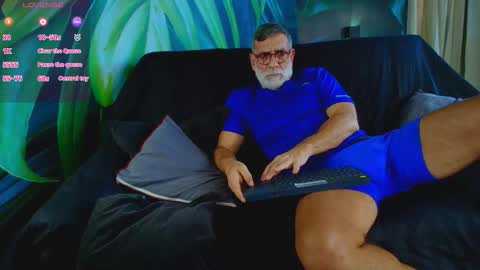 Snapshot of lukecrews chatting on 17, 9, 2025 Luke Crews online show from 17, 9, 2025