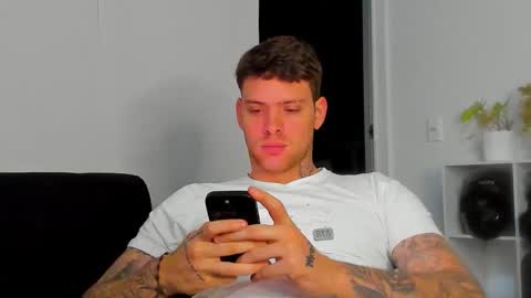 Snapshot of lukeglanton17 chatting on 5, 11, 2025 Luke online show from 5, 11, 2025