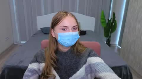 lukeriamoon online show from 8, 10, 2025