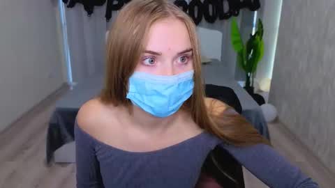 lukeriamoon online show from 6, 11, 2025