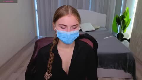 lukeriamoon online show from 14, 11, 2025